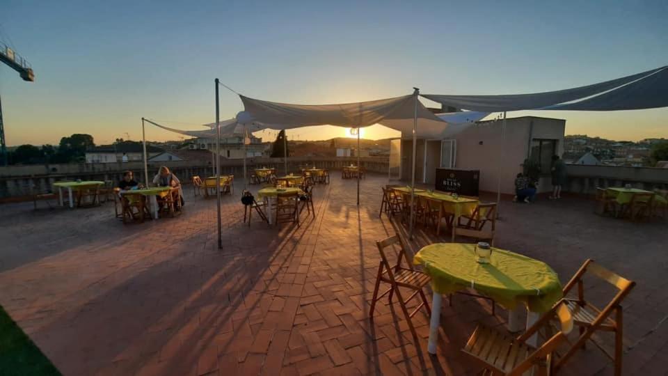 Hotel Fonda Neus ซานต์ซาดูร์นี ดาโนยา ภายนอก รูปภาพ