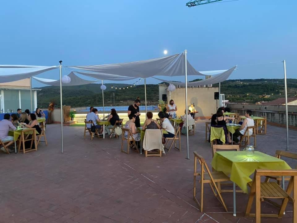 Hotel Fonda Neus ซานต์ซาดูร์นี ดาโนยา ภายนอก รูปภาพ
