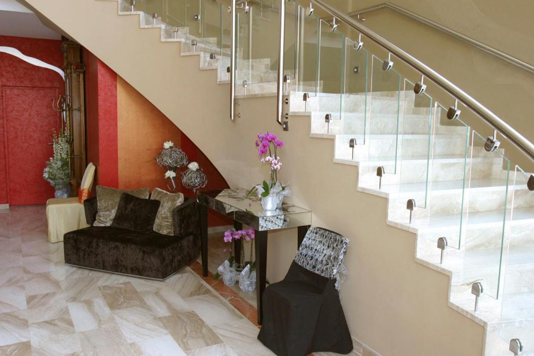 Hotel Fonda Neus ซานต์ซาดูร์นี ดาโนยา ภายนอก รูปภาพ