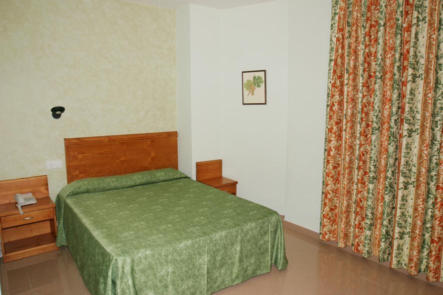 Hotel Fonda Neus ซานต์ซาดูร์นี ดาโนยา ภายนอก รูปภาพ