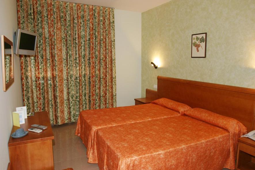 Hotel Fonda Neus ซานต์ซาดูร์นี ดาโนยา ห้อง รูปภาพ