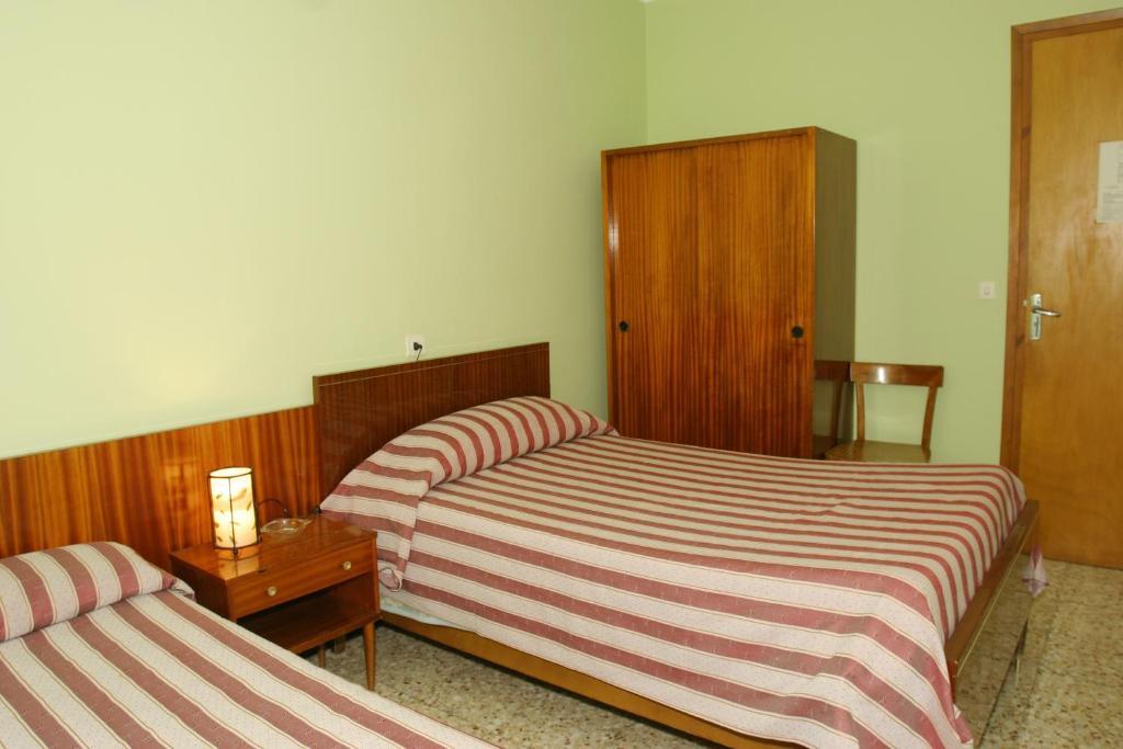 Hotel Fonda Neus ซานต์ซาดูร์นี ดาโนยา ภายนอก รูปภาพ