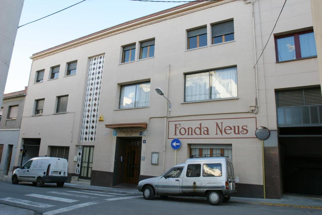Hotel Fonda Neus ซานต์ซาดูร์นี ดาโนยา ภายนอก รูปภาพ