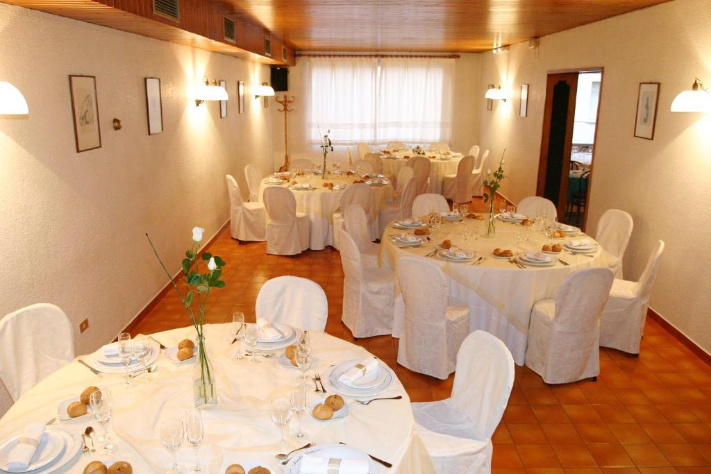Hotel Fonda Neus ซานต์ซาดูร์นี ดาโนยา ภายนอก รูปภาพ