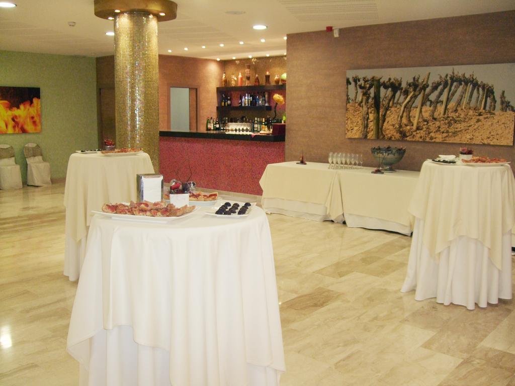 Hotel Fonda Neus ซานต์ซาดูร์นี ดาโนยา ภายนอก รูปภาพ