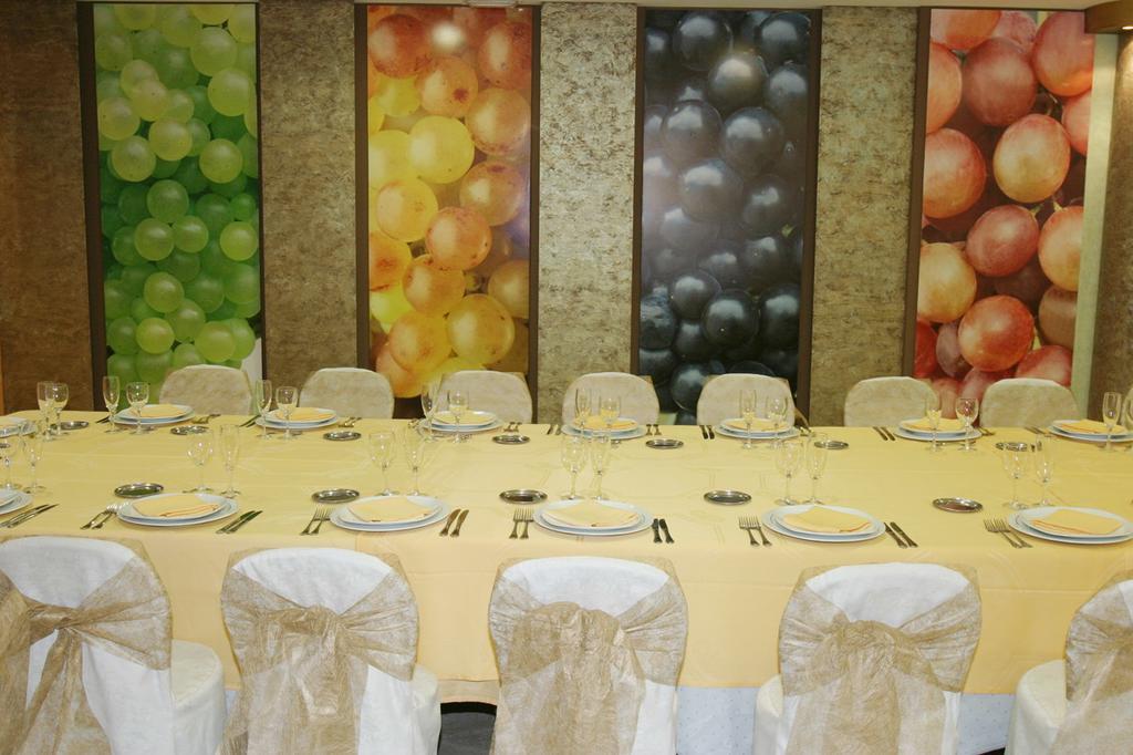 Hotel Fonda Neus ซานต์ซาดูร์นี ดาโนยา ภายนอก รูปภาพ